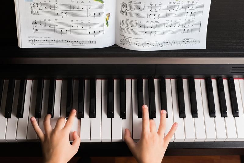 5 اشتباه رایج هنرجویان در آموزش ساز پیانو