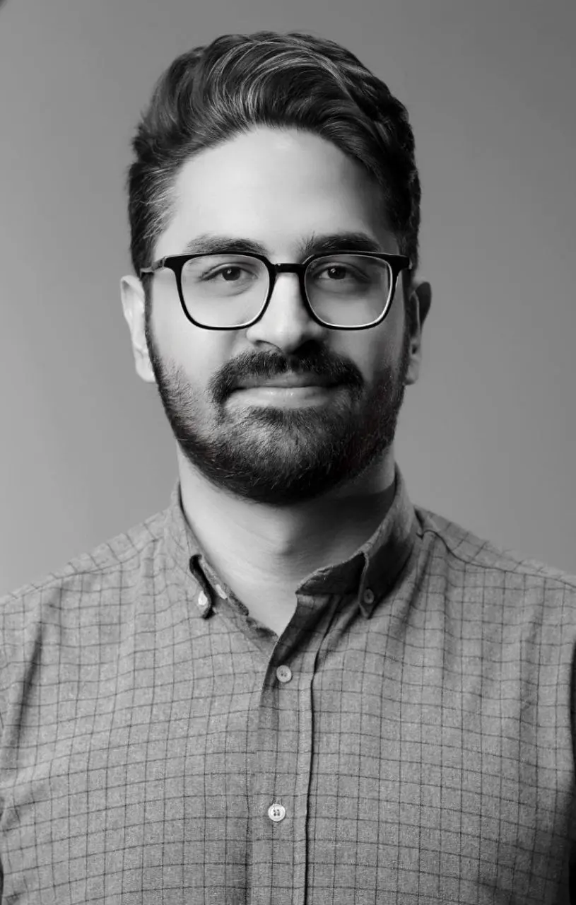 استاد ارشیا خواجه