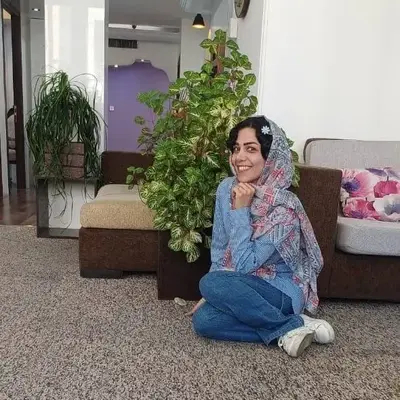 هانیه بلاش آبادی